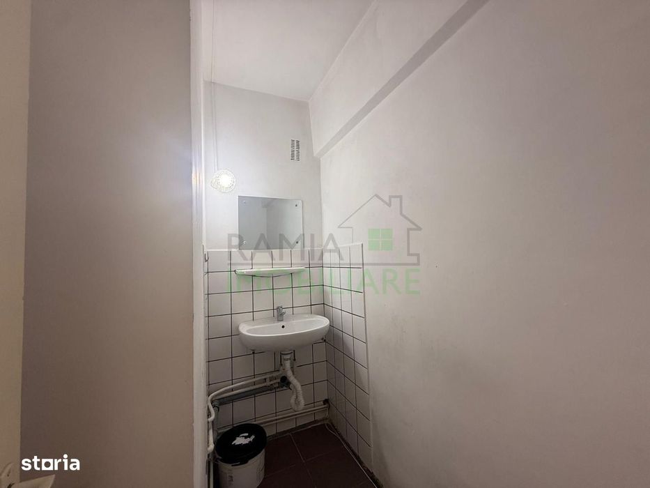 Apartament 3 camere decomandat cu 2 băi în Calea București