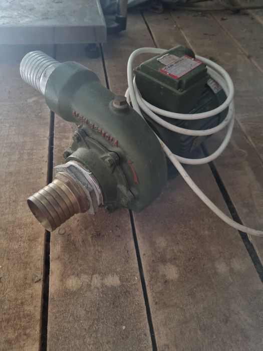 Помпа за течности на ток