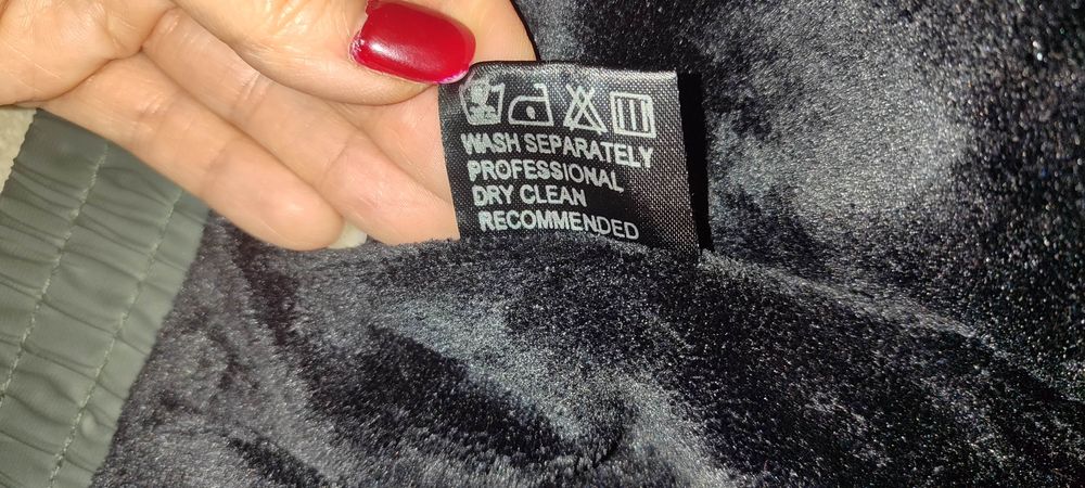 Qishki zamonaviy kurtka. Шикарная куртка, зимняя.