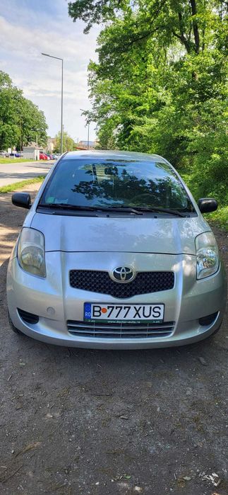 Toyota yaris de vanzarr