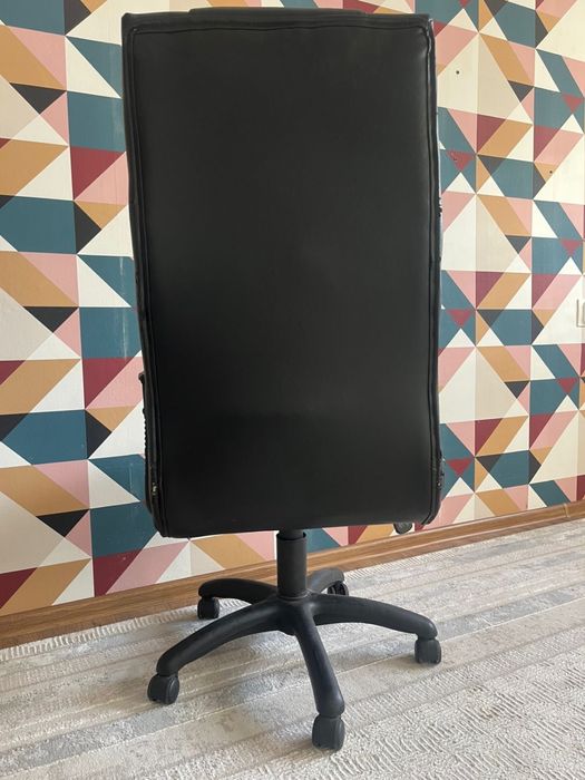 Офисный кресло, кожанный