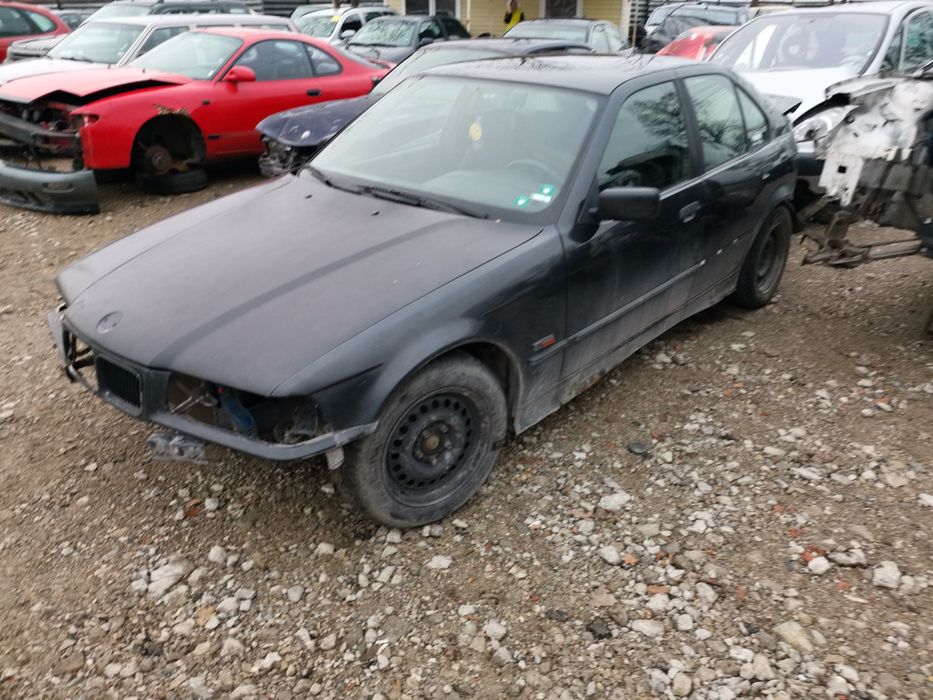 Bmw 320 e36 купе и седан На Части!!!