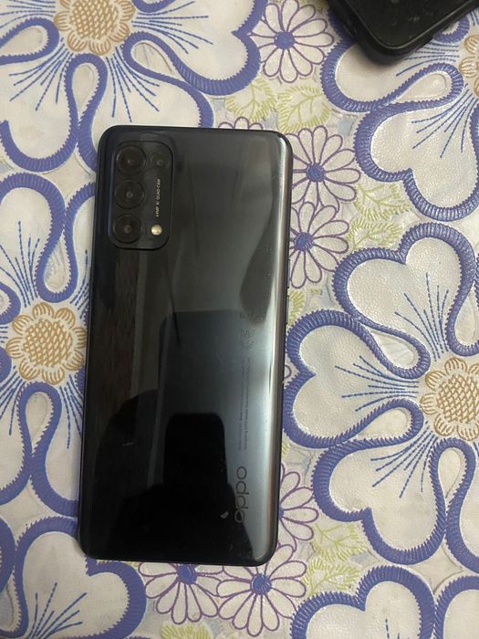 Oppo Reno5 хорошо состояние