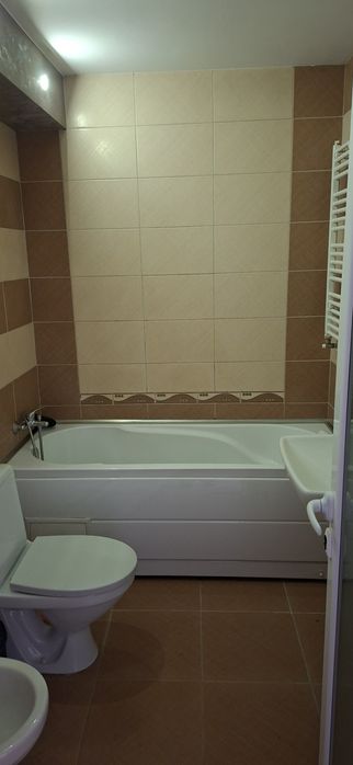 Inchiriez apartament Nicolina 1