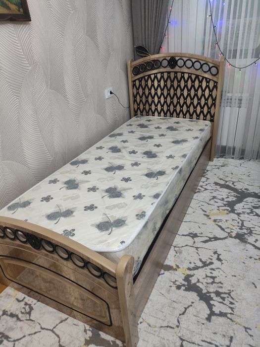 Продаётся кровать
