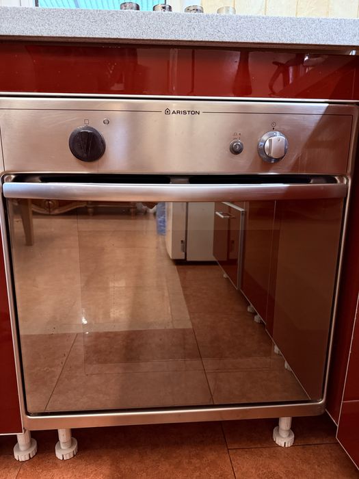 Газовая духовка Ariston