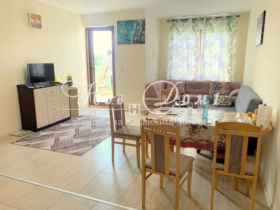 - к-с "Ботаника" - обзавведен - паркомясто - басейн - охрана -