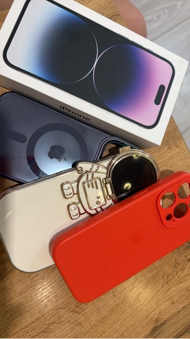 Пррдам Айфон 14 pro в хорошем состоянии.