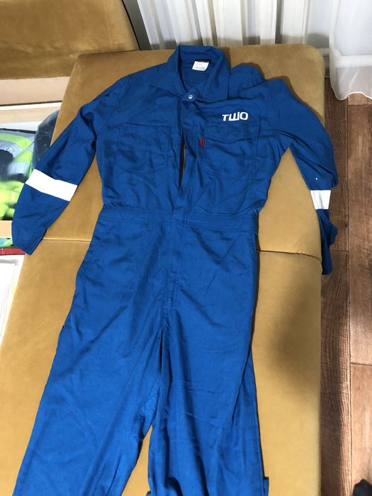 Комбенизоны ,курткиТшо,перчатки