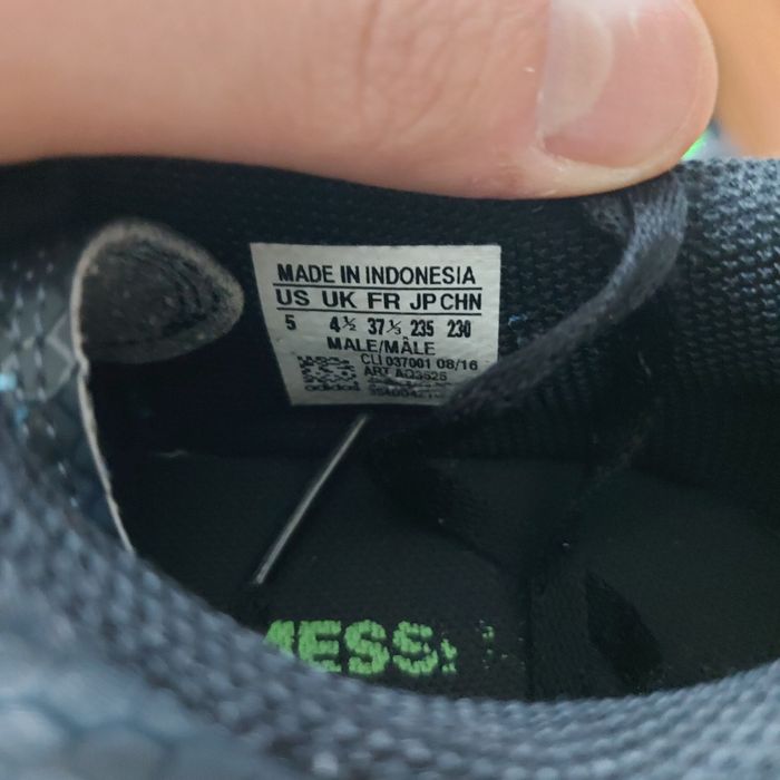 Ghete fotbal copii Adidas Messi marimea 37 1/3