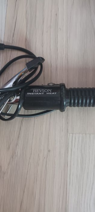 Маша за коса Revlon.Запазена.Цена-10 евро.