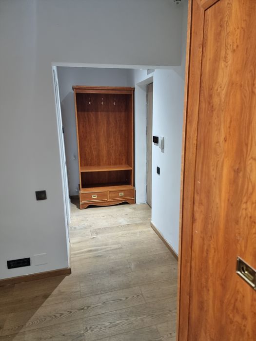 Inchiriez garsoniera Panduri