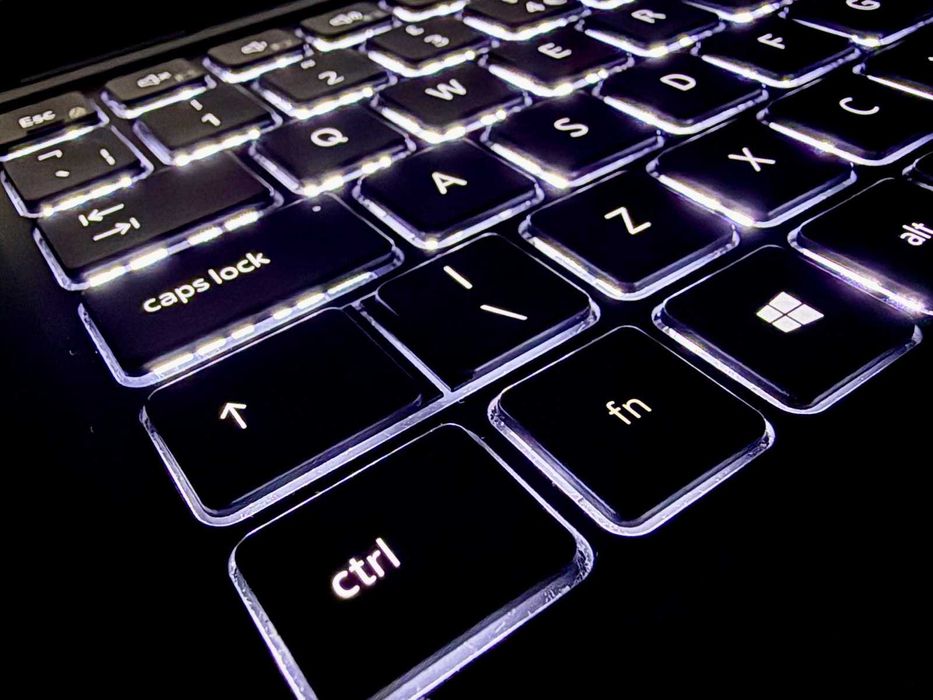 Core i5-1145G7/16GB RAM/512GB SSD/13.3“ FHD IPS/Dell Latitude 7320