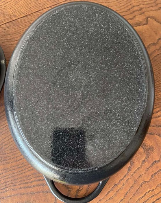 Чугунена тенджера