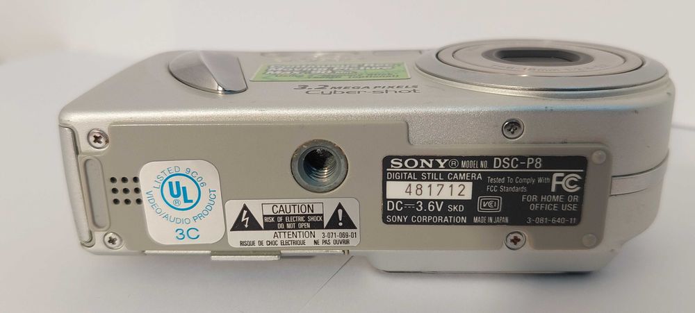 Sony DSCP8 Cyber-shot 3.2MP Digital Camera w/3x Optical Zoom