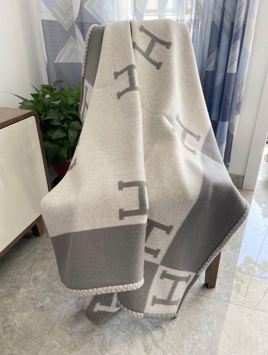 Hermes Avalon одеяло налични с торбичка