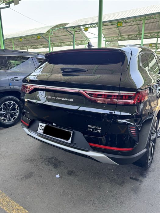 BYD song plus AWD