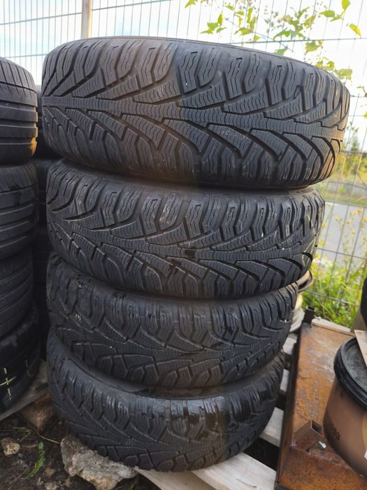 Anvelope 185/60 R14,
195/50 R15, 215/55 R17,
,195/50 R15,
205/60 R16,1