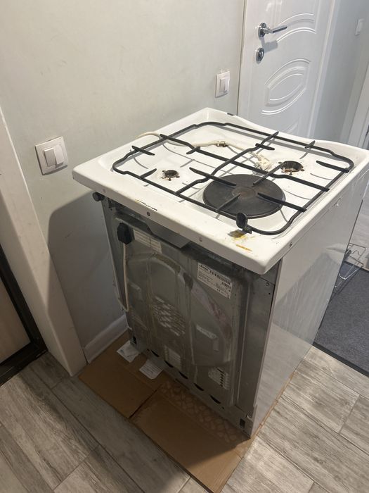 Газовый печь,электр плита