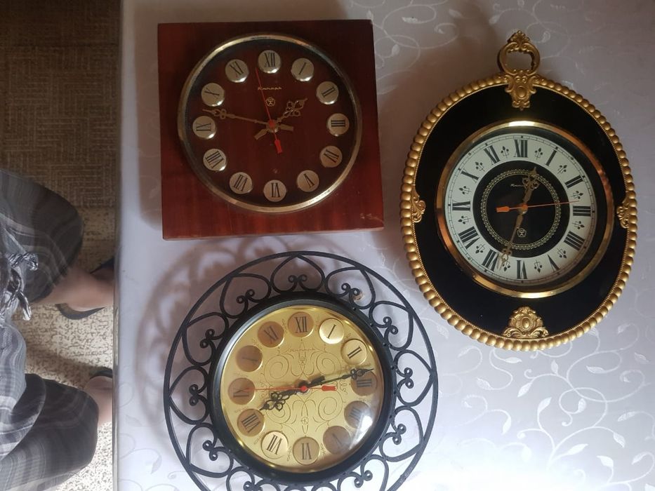 Продам  настенные Кварцевые часы