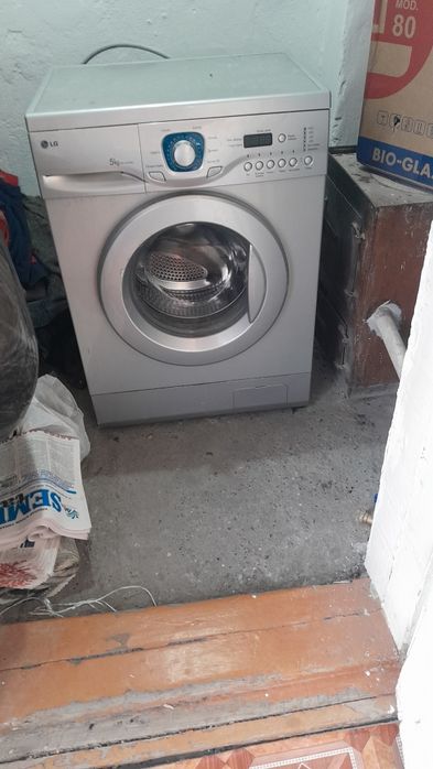 Продам стиральную машину