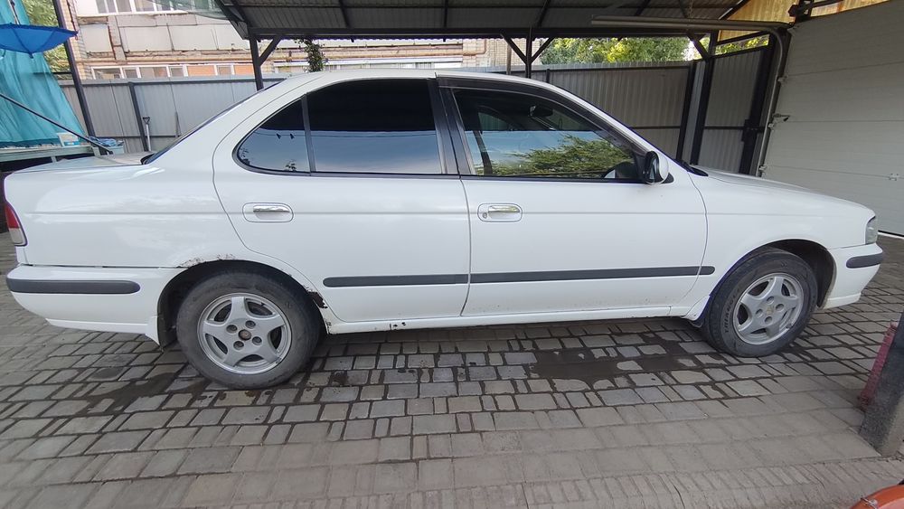 Nissan Sunny 1999г.в.