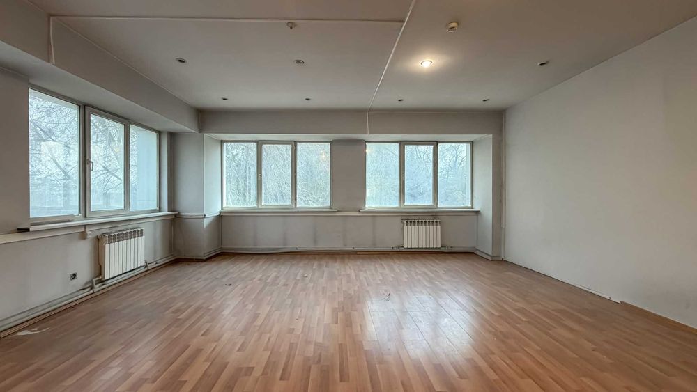 Продаётся коммерческое здание — 911 м²