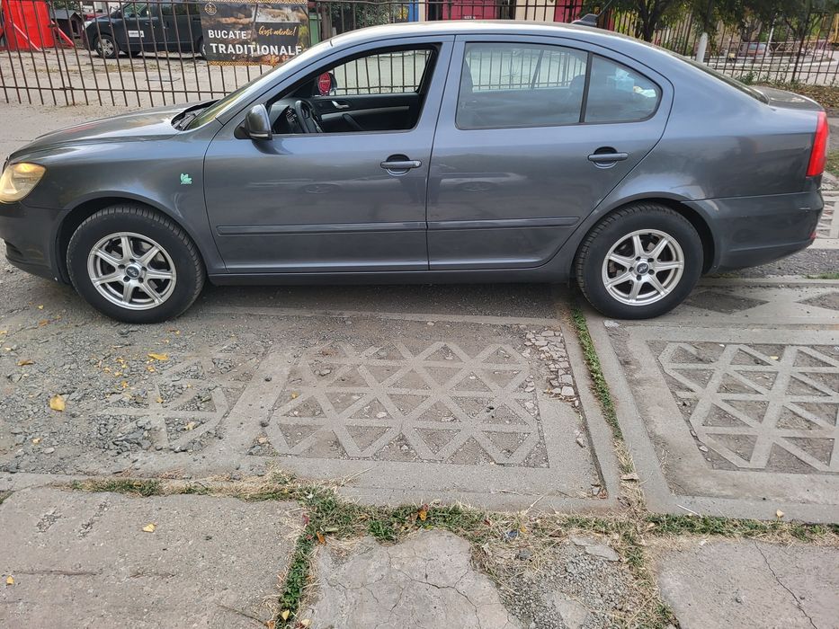 SKODA Octavia 2011 — imagine 10
