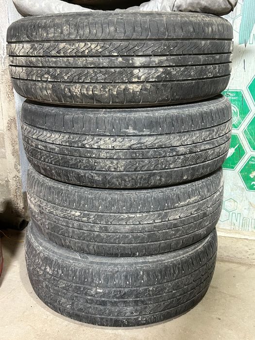 205,65,R15  бу 4 покришка сатамын, жане тагы 1  жана салынбаган дискас