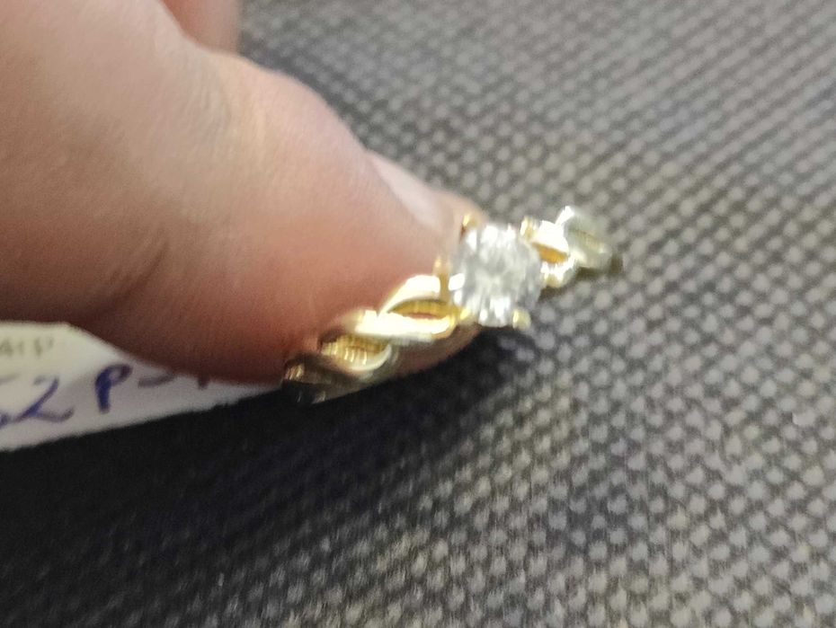 Златен дамски пръстен 1.44гр-14к