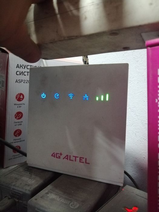 Продам роутер почти новый