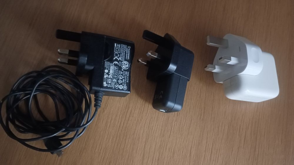 USB зарядно за английски контакт