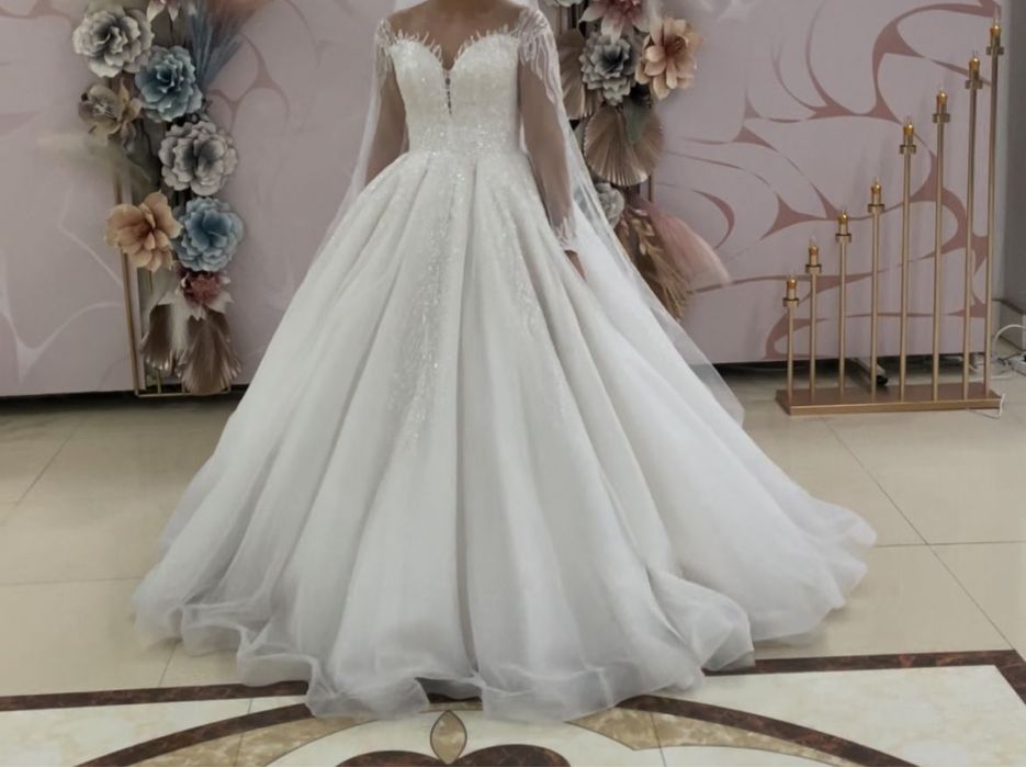 Свадебное платье