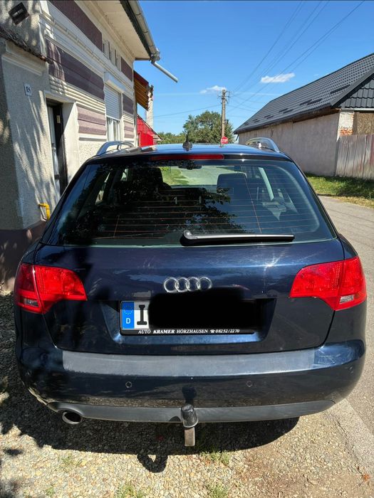 Vand Audi A4 2.0 Benzina 130CP