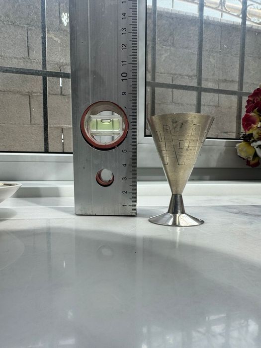 Продам различные  столовые предметы.