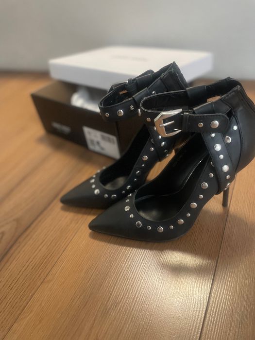 Жестоки обувки nine west