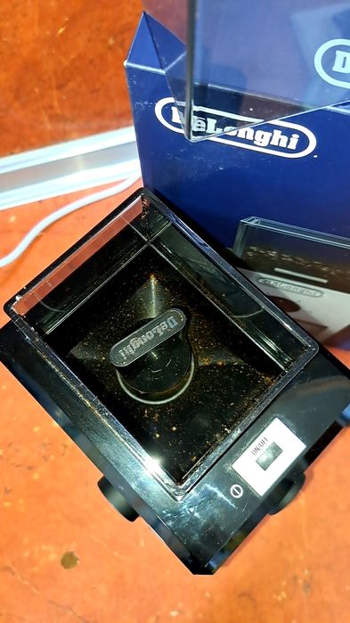 Електрическа Кафемелачка DeLonghi