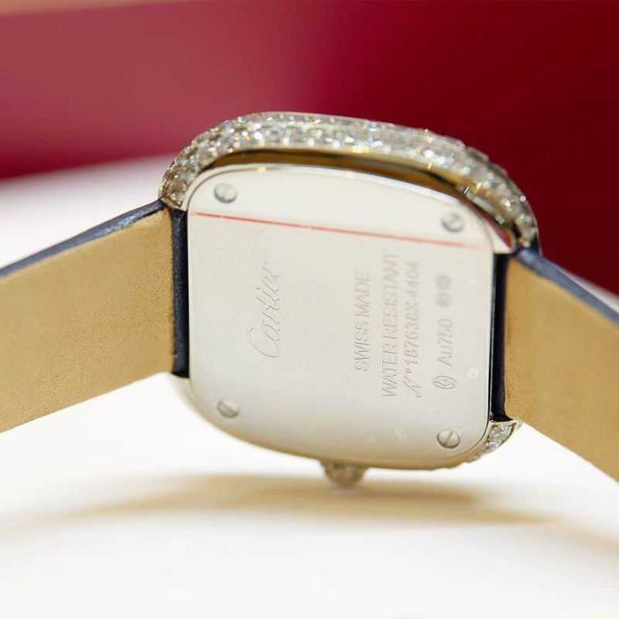 Кварцов дамски часовник Cartier Coussin de Cartier