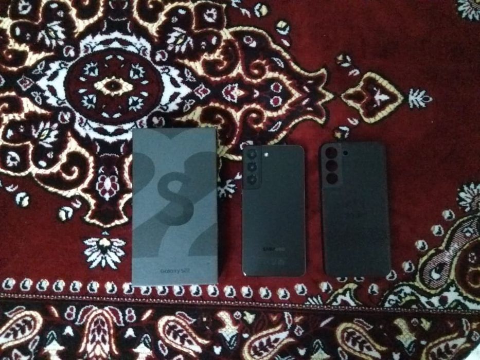 Samsung Galaxy S22 в отличном состояний