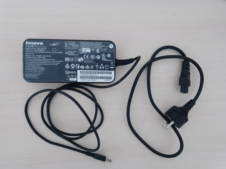 Продам зарядку для игрового ноутбука