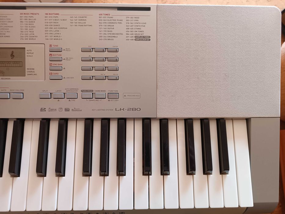 клавир CASIO LK 280