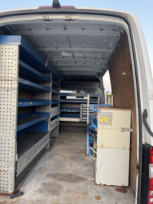 Vand rafturi metalice pentru dube / autorutilitare