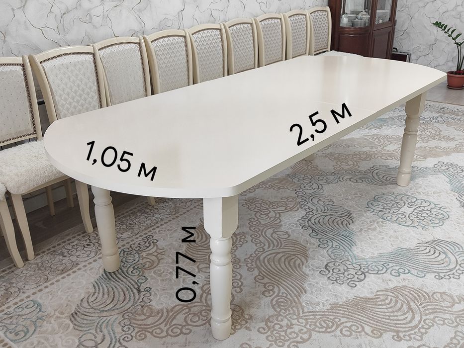 Продам стол для гостиной