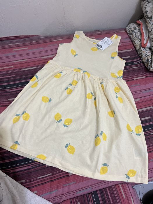 De vanzare, rochita fetita