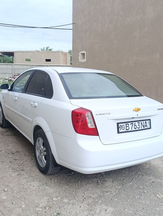 Chevrolet Lacetti / Gentra 2012