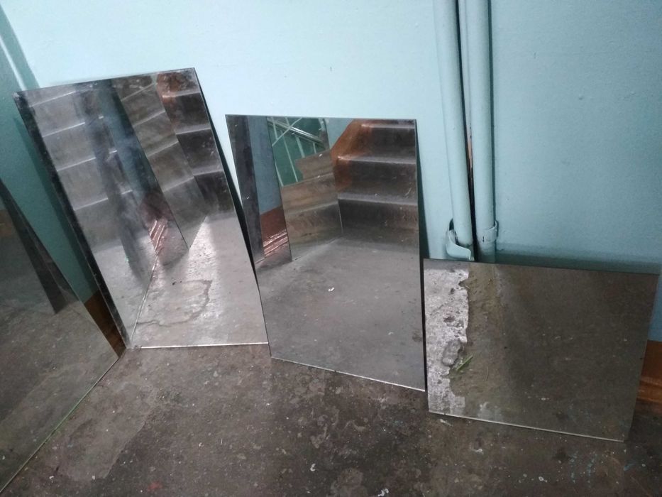 Зеркала разных размеров, б.у. в хорош сост !