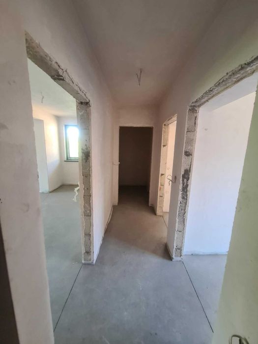 Продава се Тристаен апартамент в Хасково, Училищни - 112 кв.м за 1200 €/кв.м - Снимка #5