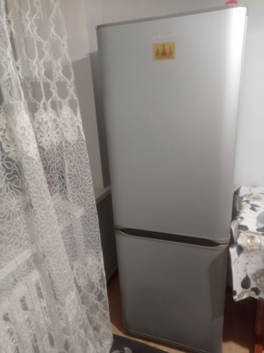 Холодильник марки Бирюса.
