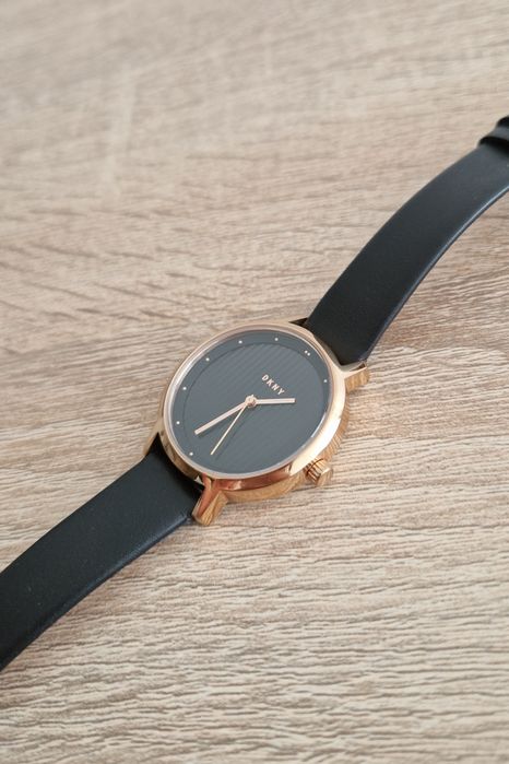 Дамски часовник DKNY