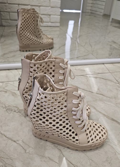 Обувки Casadei, 38